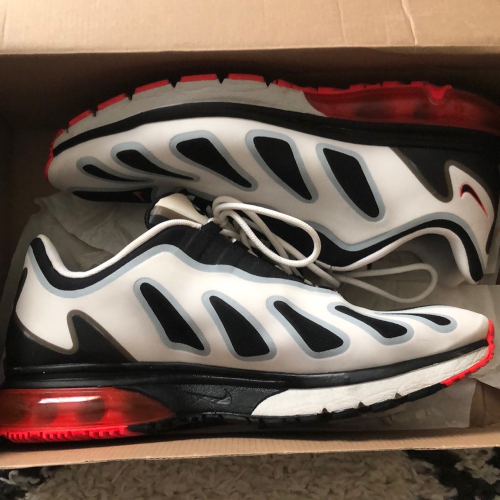 Air max evolve 96(bundle with other for discount)